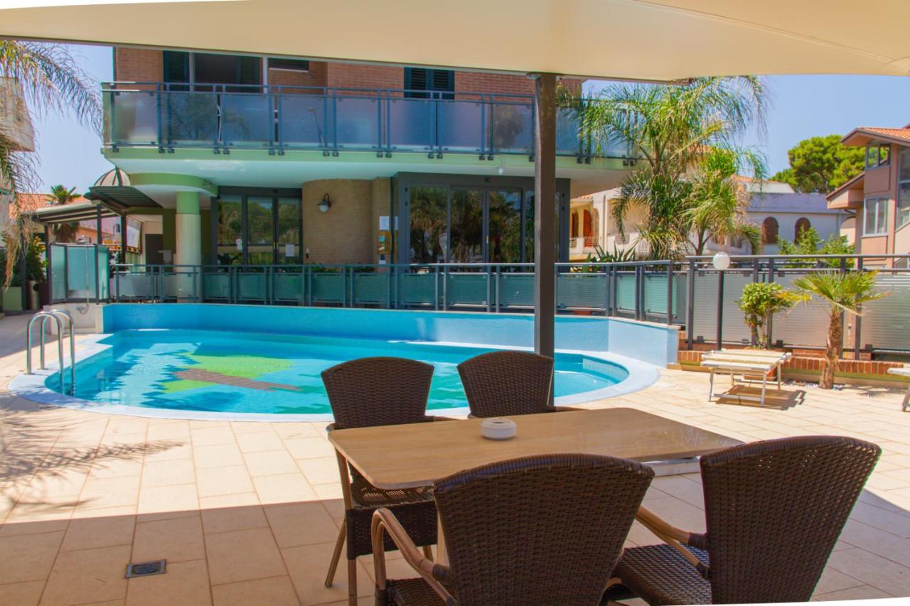 Residence Playa Tortoreto ภายนอก รูปภาพ